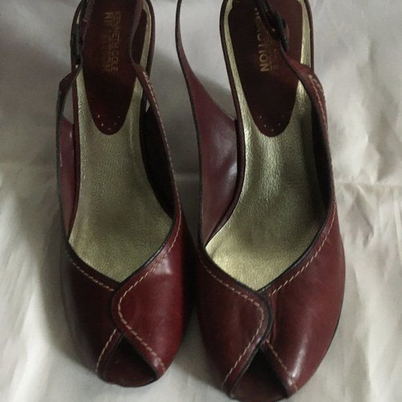 Kenneth Cole Reaction burgundy peep toe wedges - Picture 3 of 13
